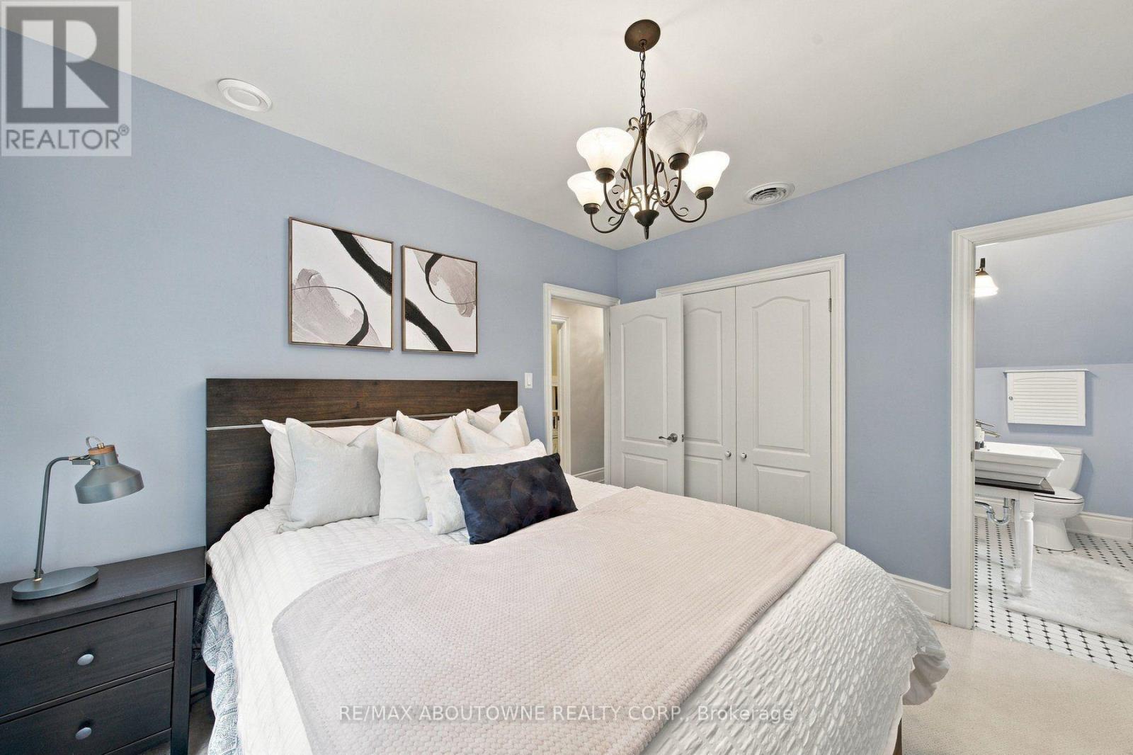 426 Trafalgar Road, Oakville, Ontario  L6J 3H7 - Photo 23 - W13843702