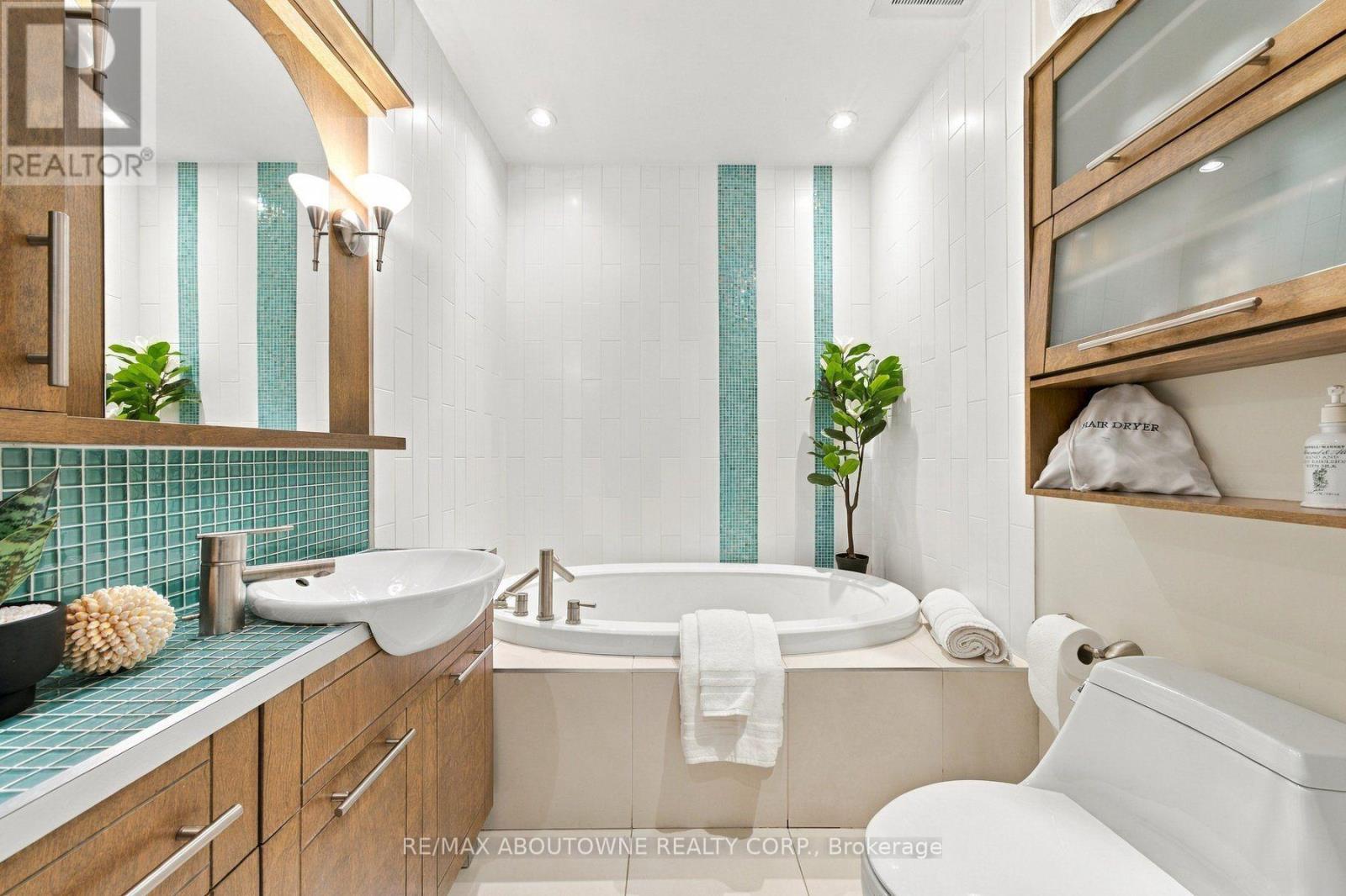 426 Trafalgar Road, Oakville, Ontario  L6J 3H7 - Photo 27 - W13843702