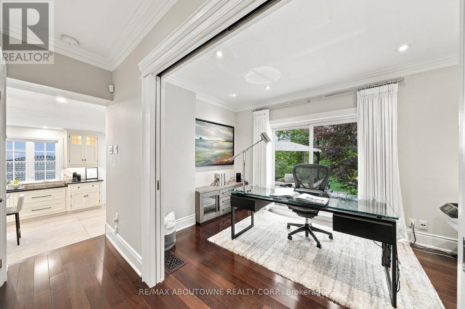 426 Trafalgar Road, Oakville, Ontario  L6J 3H7 - Photo 4 - W13843702