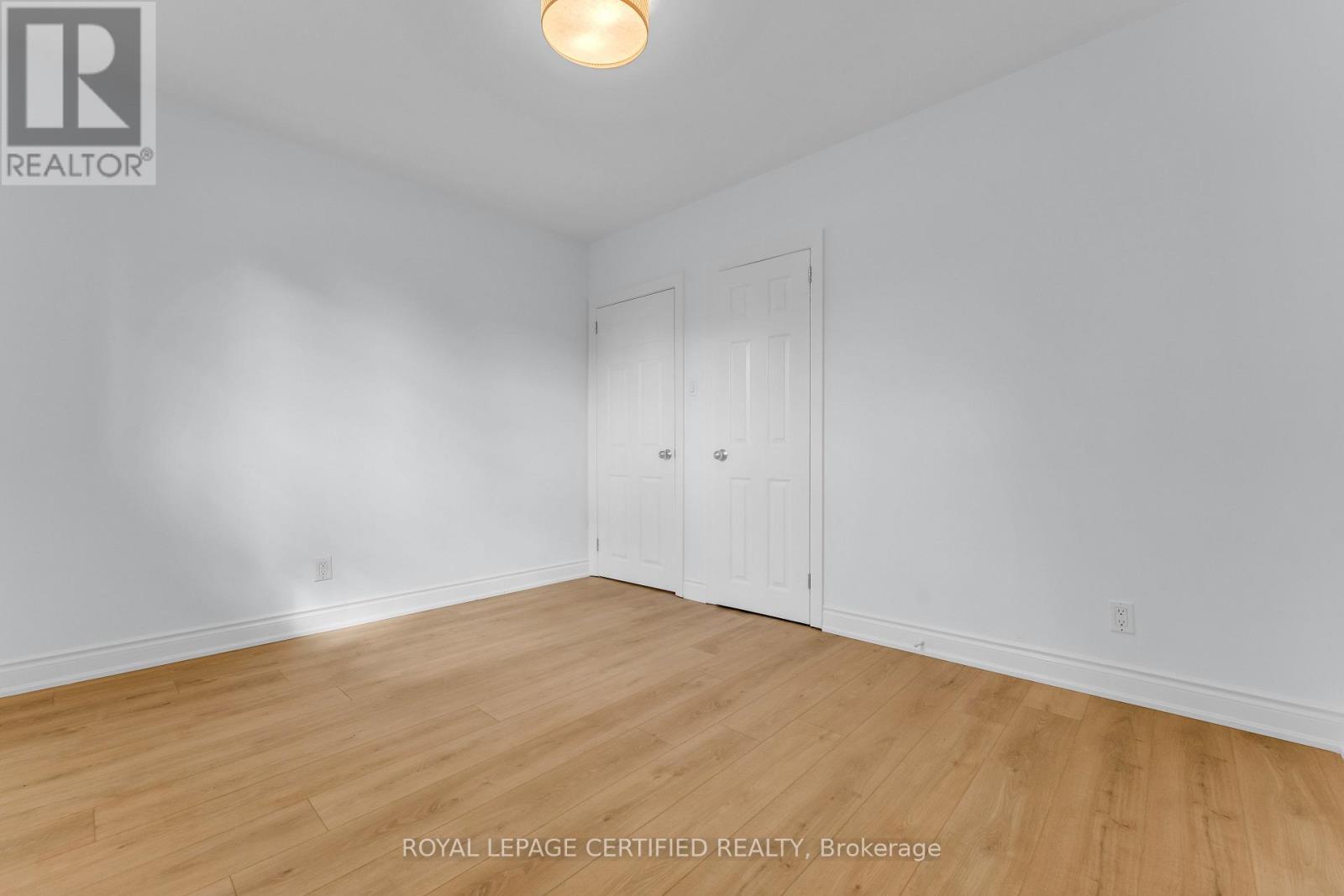 Main - 586 Pinegrove Road, Oakville, Ontario L6K 2C6 - Photo 17 - W13843800