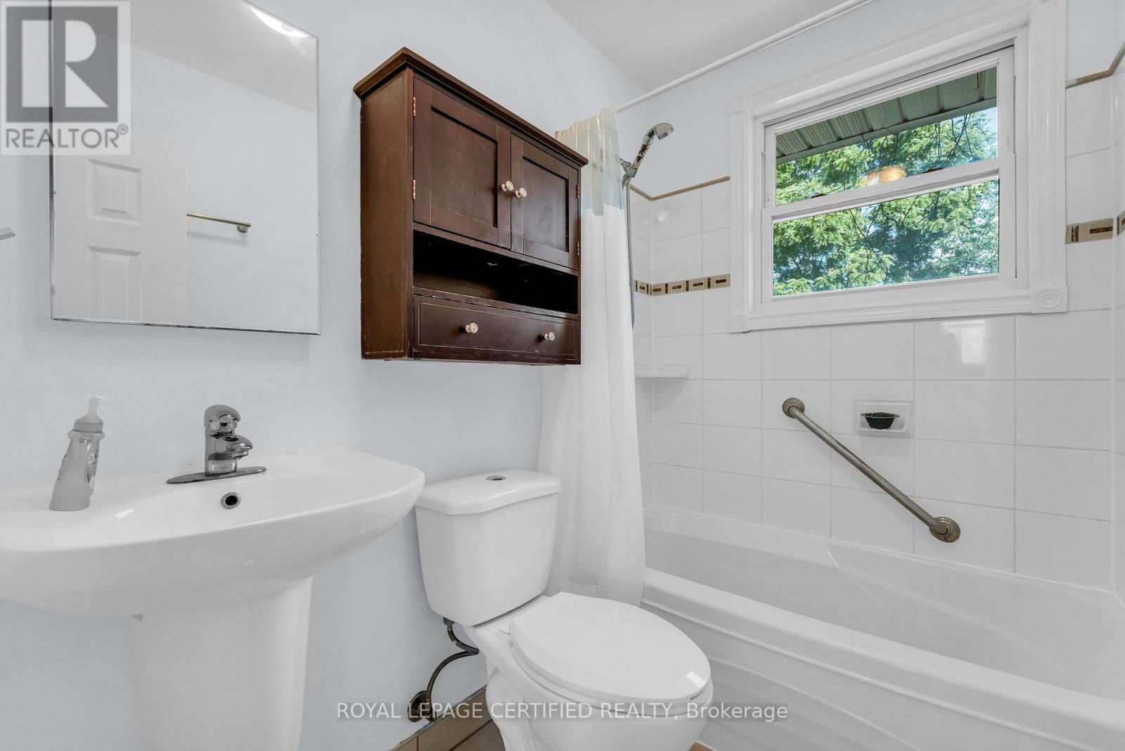 Main - 586 Pinegrove Road, Oakville, Ontario L6K 2C6 - Photo 20 - W13843800