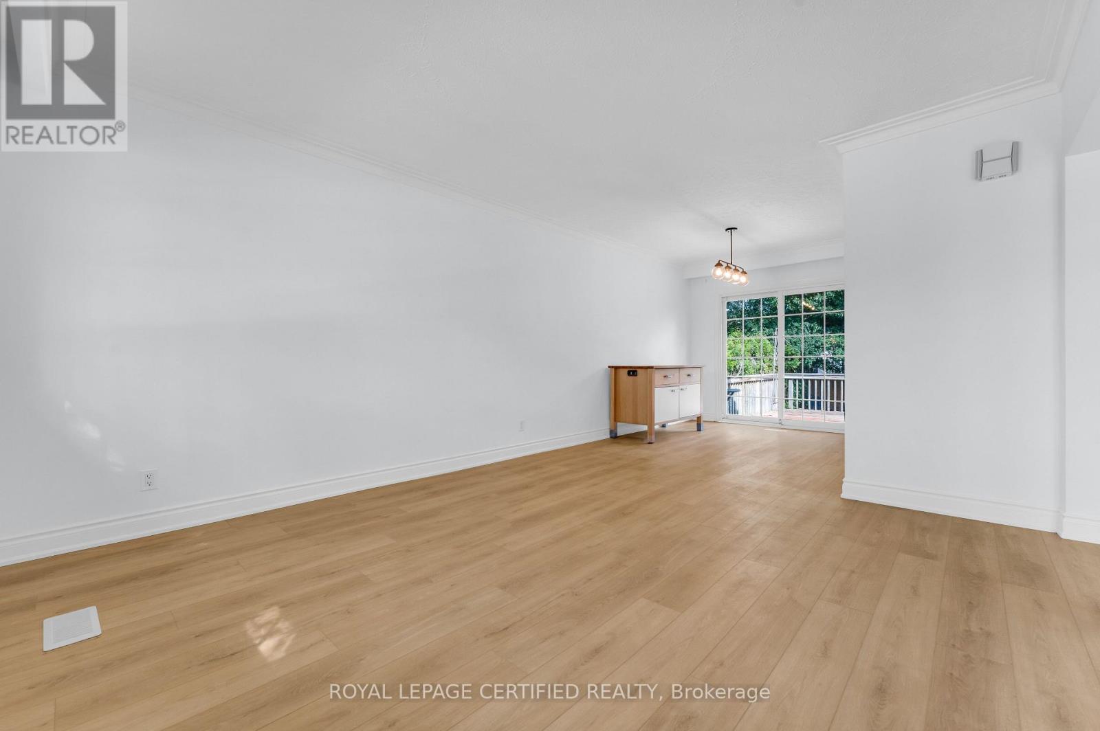Main - 586 Pinegrove Road, Oakville, Ontario L6K 2C6 - Photo 6 - W13843800