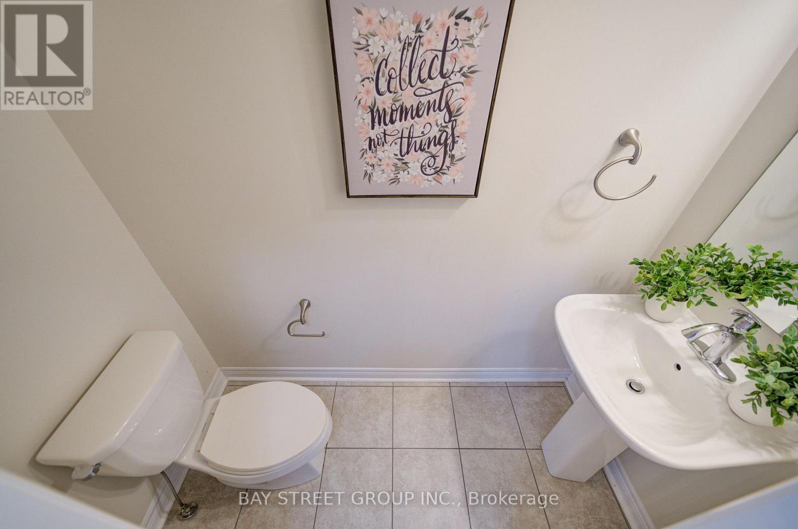 382 Begonia Gardens, Oakville, Ontario  L6M 1L7 - Photo 12 - W13843806