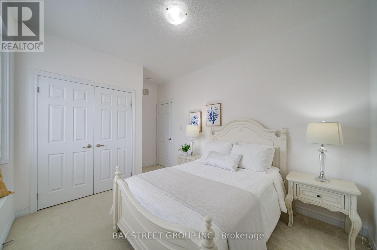 382 Begonia Gardens, Oakville, Ontario  L6M 1L7 - Photo 20 - W13843806