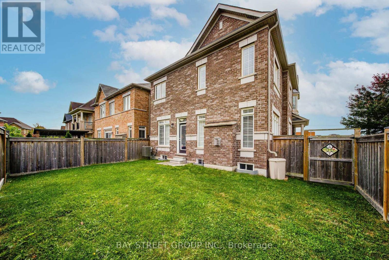382 Begonia Gardens, Oakville, Ontario  L6M 1L7 - Photo 24 - W13843806