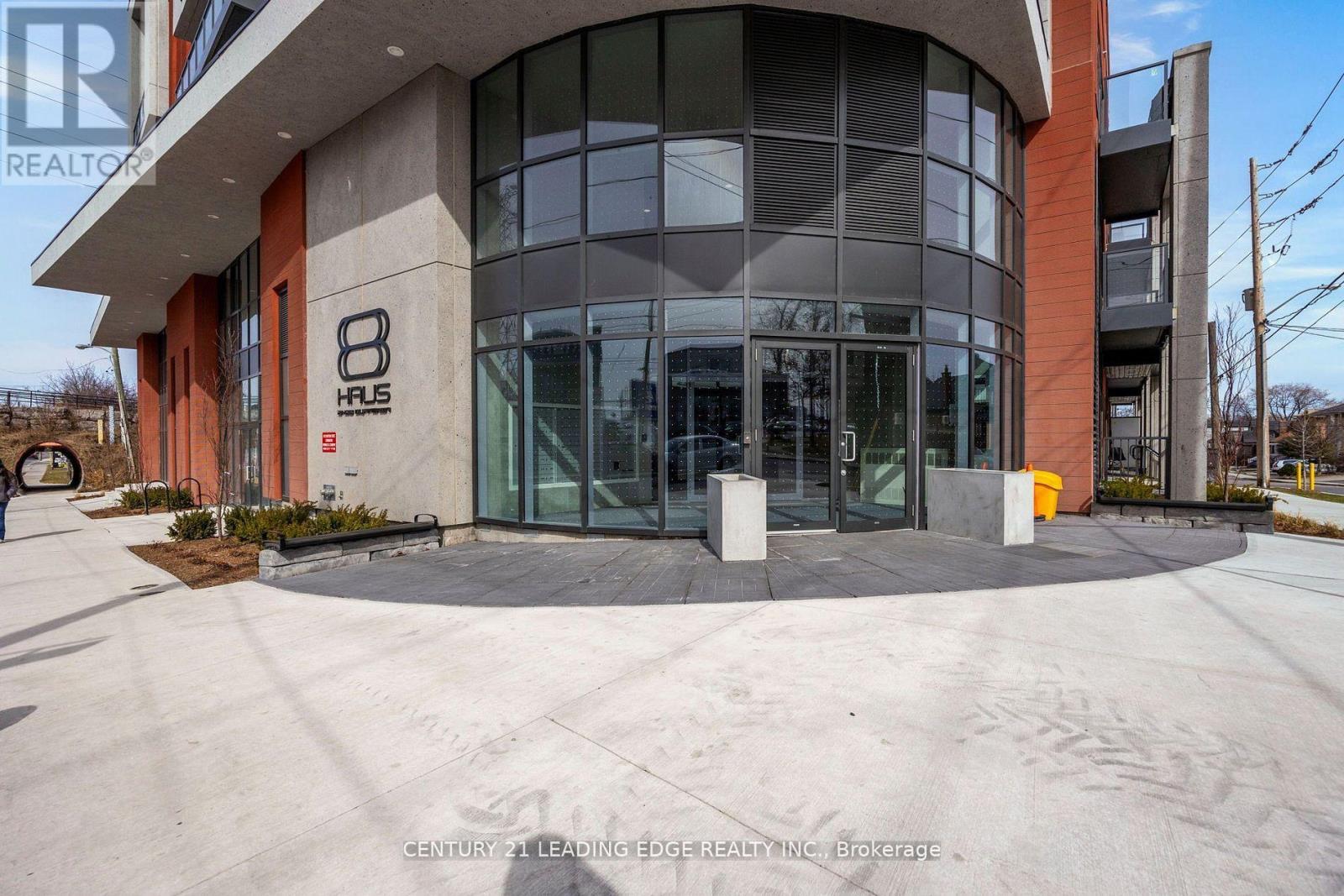 708 - 2433 Dufferin Street, Toronto, Ontario  M6E 0B4 - Photo 2 - W13843824