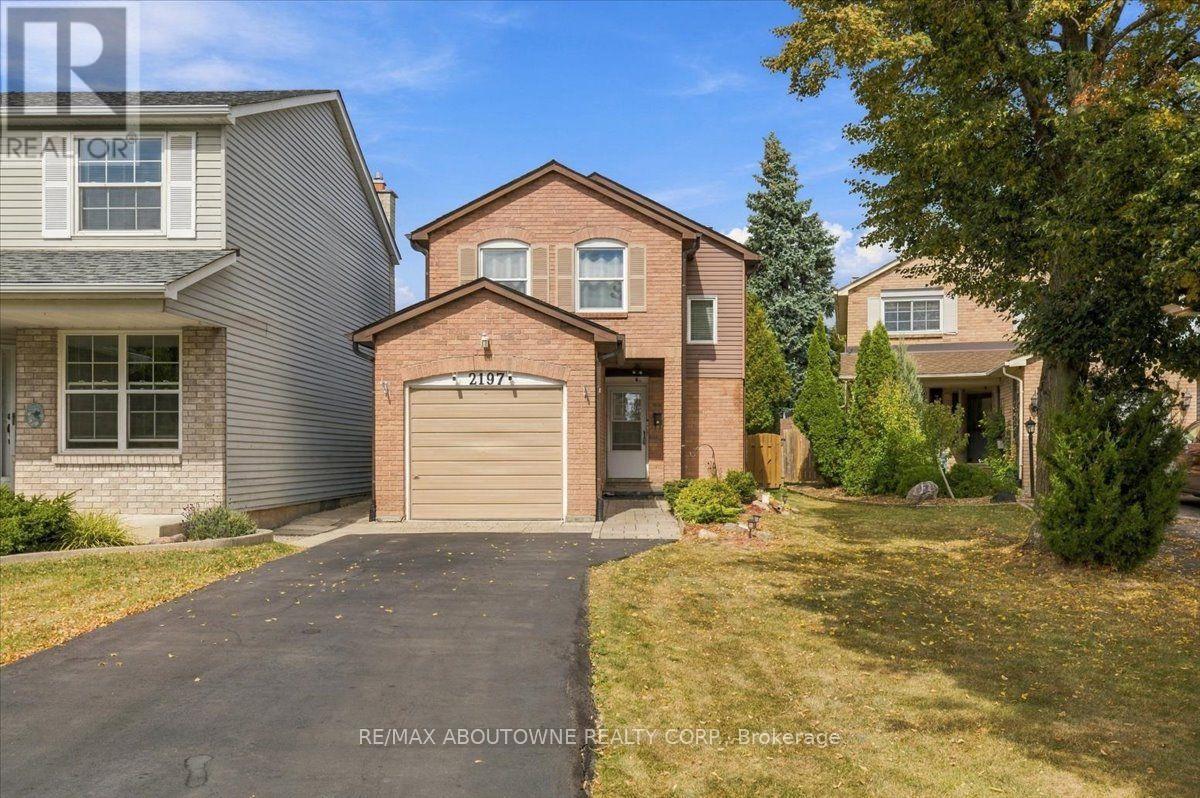 2197 PEMBROKE COURT, Burlington, Ontario