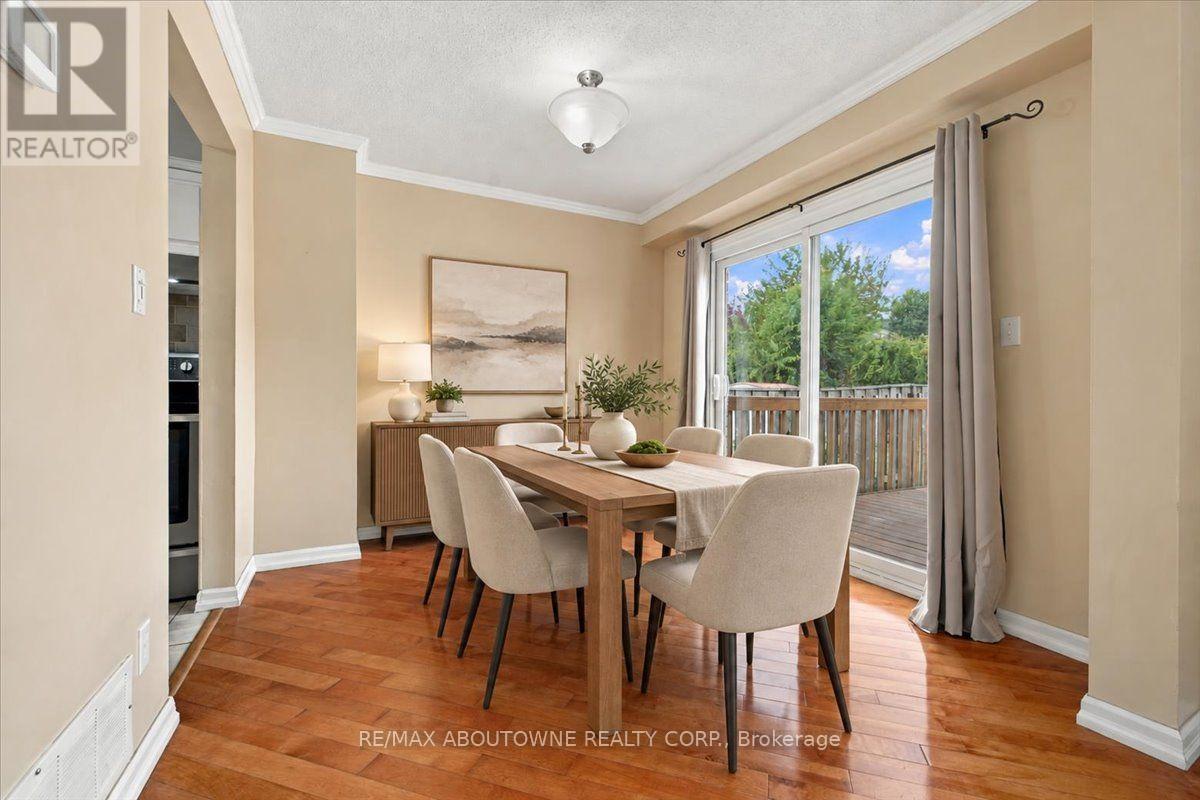 2197 Pembroke Court, Burlington, Ontario  L7P 3X8 - Photo 12 - W13843906