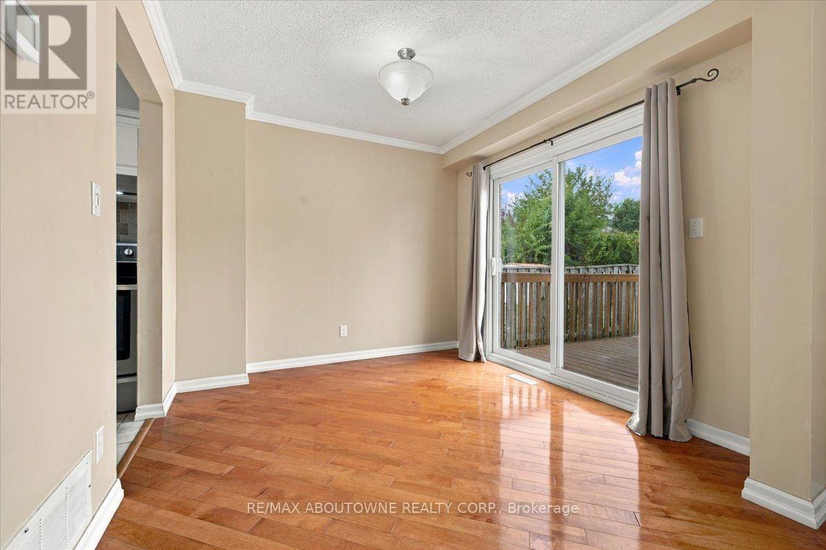 2197 Pembroke Court, Burlington, Ontario  L7P 3X8 - Photo 13 - W13843906