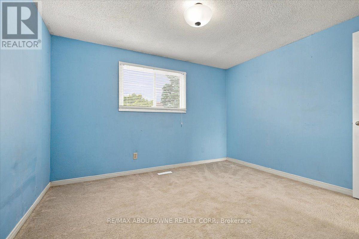 2197 Pembroke Court, Burlington, Ontario  L7P 3X8 - Photo 26 - W13843906