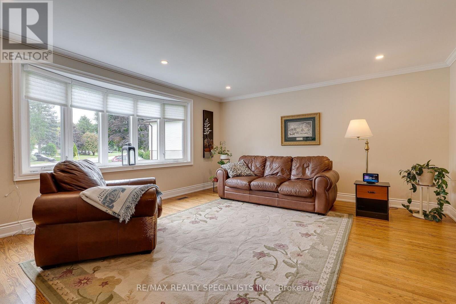 7 Orsi Road, Caledon, Ontario  L7C 1K9 - Photo 8 - W13843916