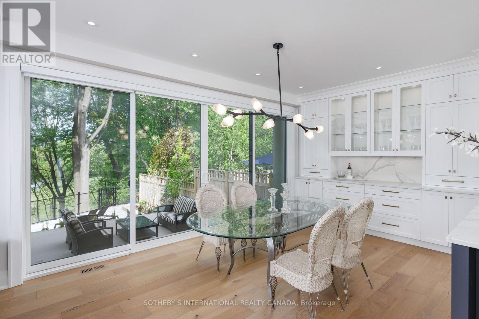57 Burnhamthorpe Park Boulevard, Toronto, Ontario  M9A 1H8 - Photo 14 - W13843924