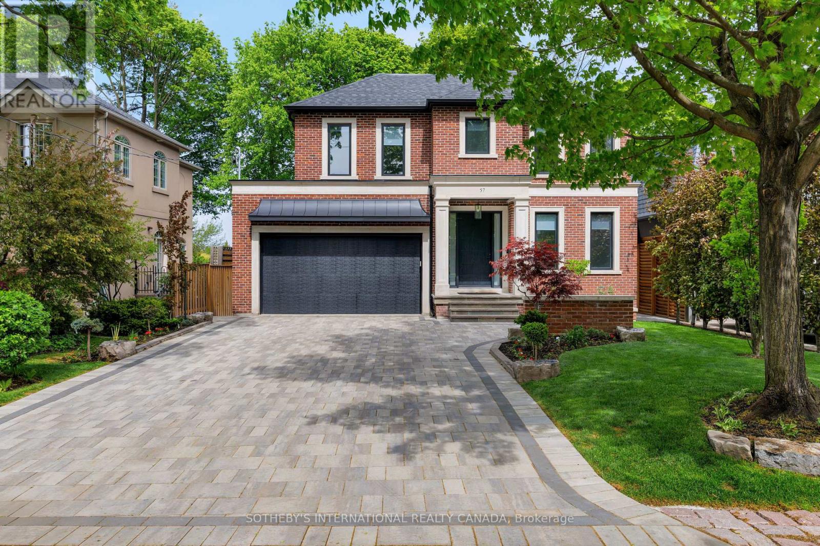 57 Burnhamthorpe Park Boulevard, Toronto, Ontario  M9A 1H8 - Photo 2 - W13843924