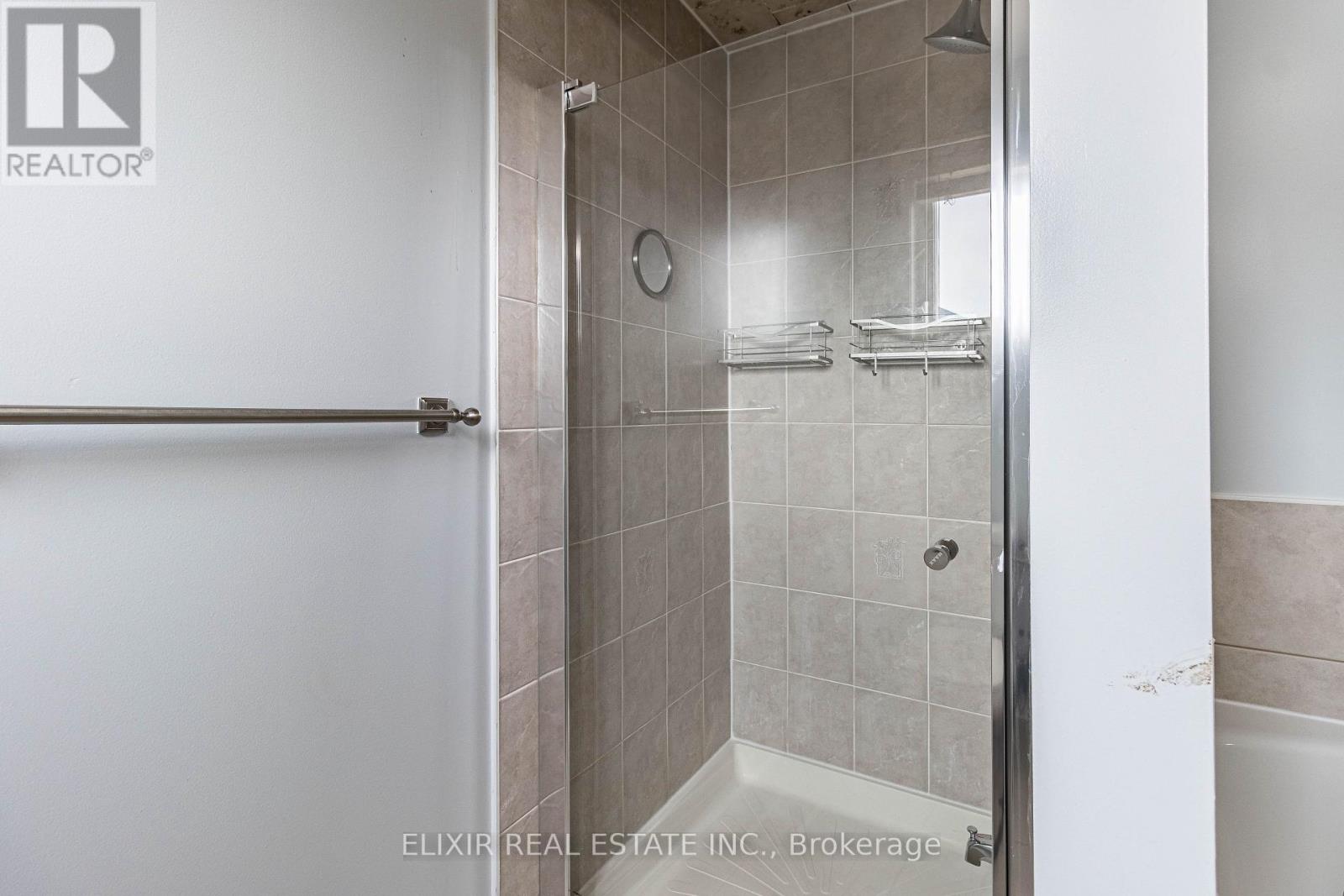 61 Bushmill Circle, Brampton, Ontario  L7A 0K7 - Photo 18 - W13843932