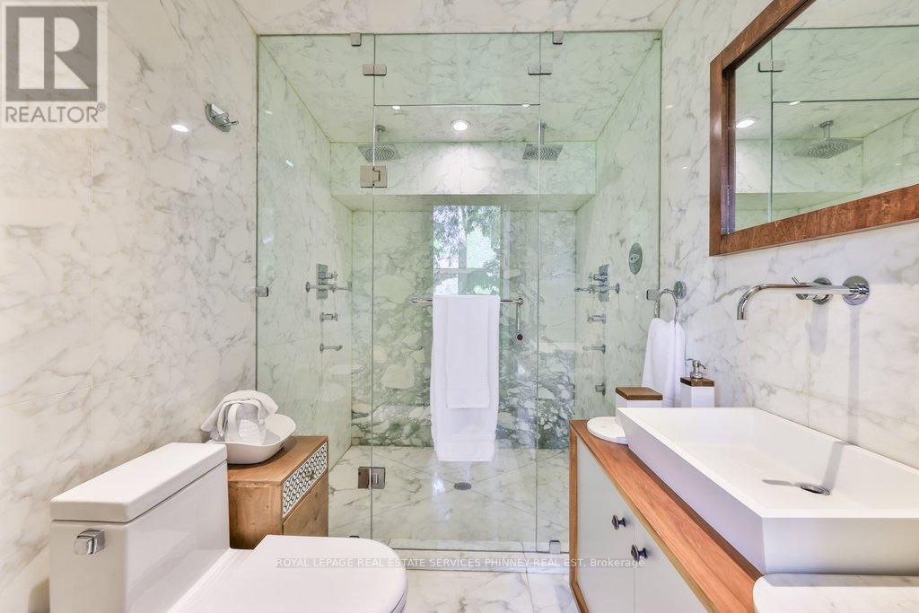 1188 Birchview Drive, Mississauga, Ontario  L5H 3C8 - Photo 23 - W13212940