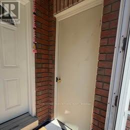 5243 Heatherleigh Avenue, Mississauga, Ontario L5V 2A1 - Photo 2 - W13554582