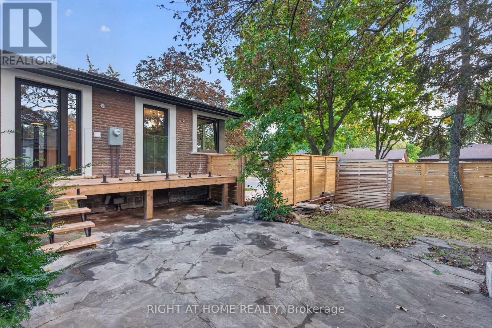 3361 Rhonda Valley, Mississauga, Ontario  L5A 3G1 - Photo 16 - W13843592