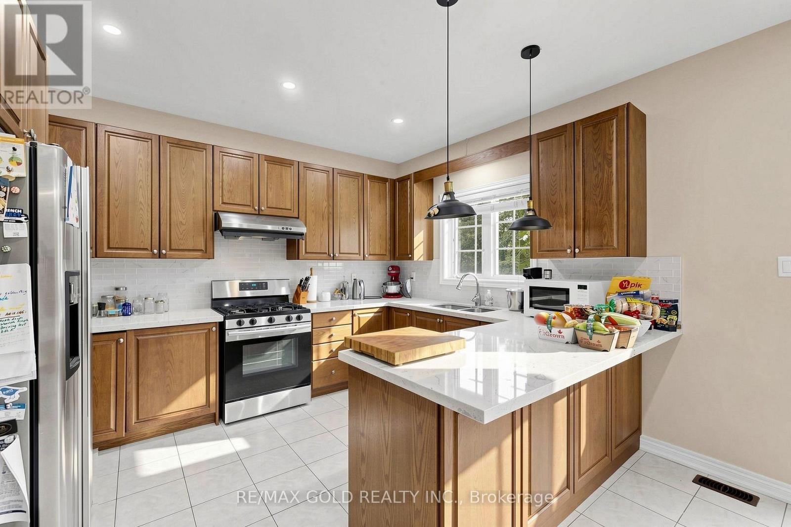 284 Holmes Crescent, Milton, Ontario  L9T 0R2 - Photo 18 - W13843270