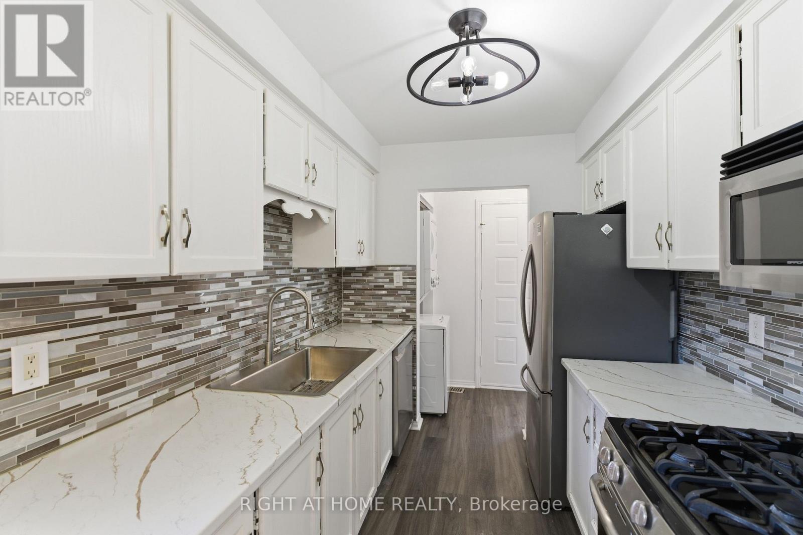 341 Rexford Drive, Hamilton, Ontario  L8W 1W2 - Photo 12 - X13843764