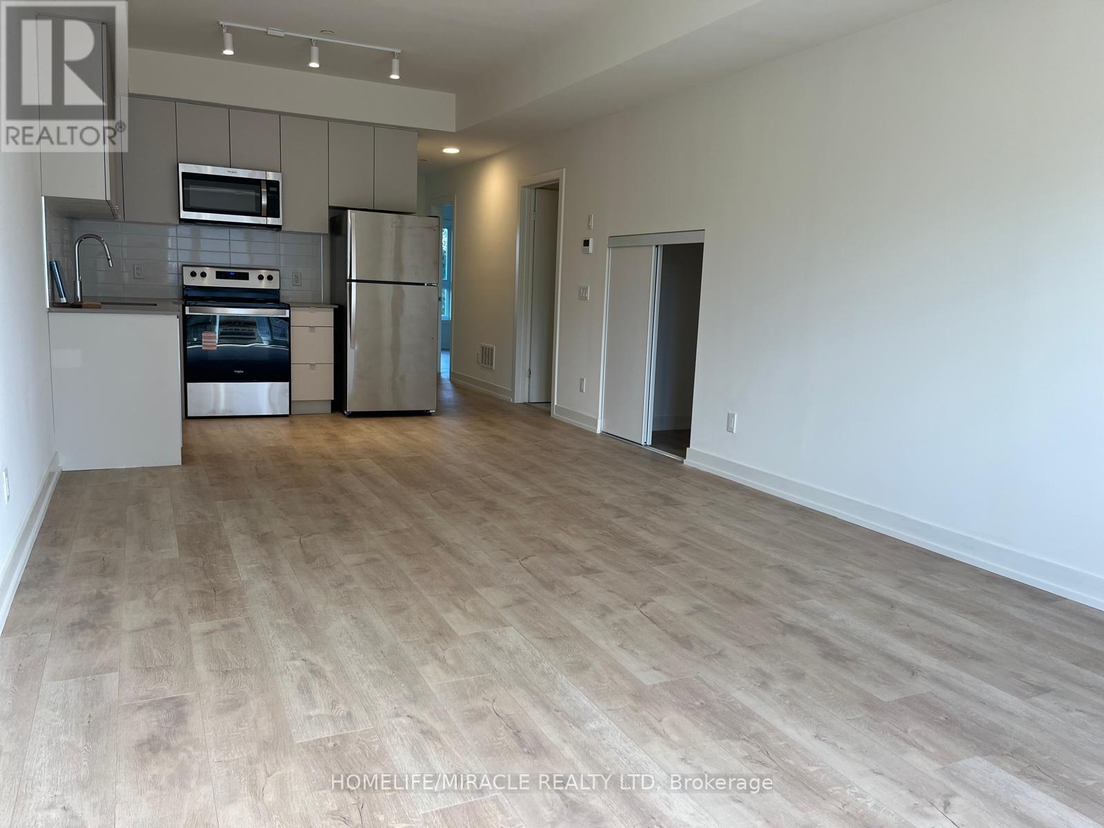 209b - 16 Melbourne Avenue, St. Catharines, Ontario  L2P 3J8 - Photo 3 - X13843822