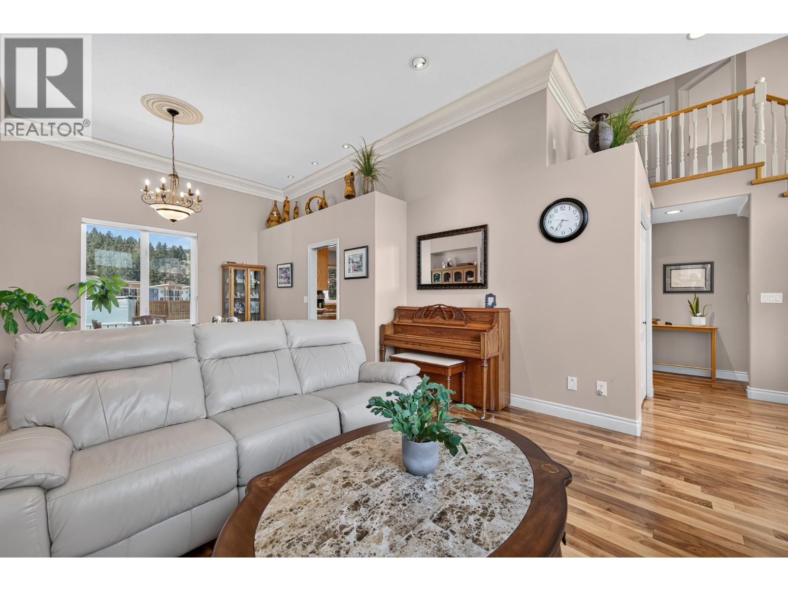 975 Regent Crescent, Kamloops, British Columbia  V1S 1W9 - Photo 7 - 10402237