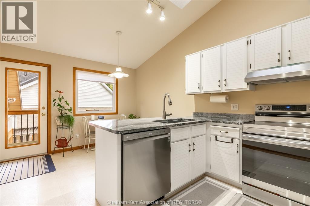 36 Plantation Place, Chatham, Ontario  N7M 6G7 - Photo 11 - 26022218