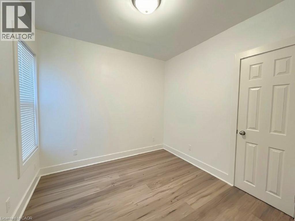 11b Wentworth Street N, Hamilton, Ontario  L8L 5T8 - Photo 9 - 40853486