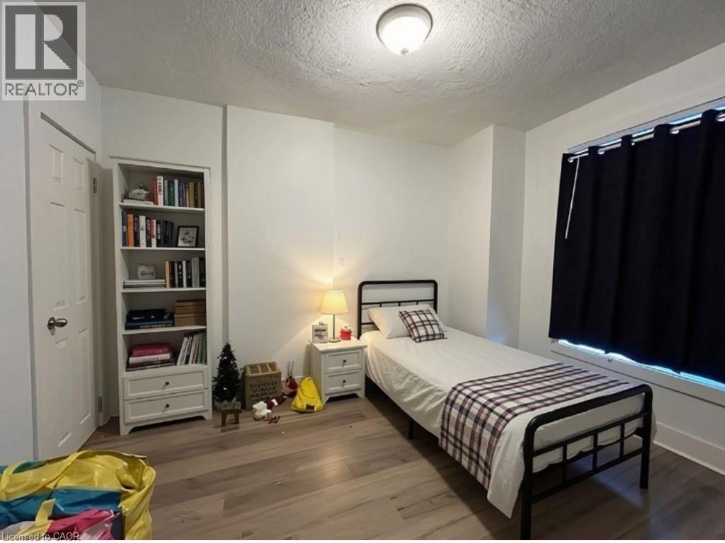 11b Wentworth Street N, Hamilton, Ontario  L8L 5T8 - Photo 7 - 40853486