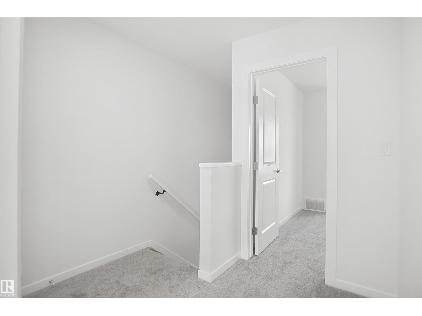 3 Edgewater CL