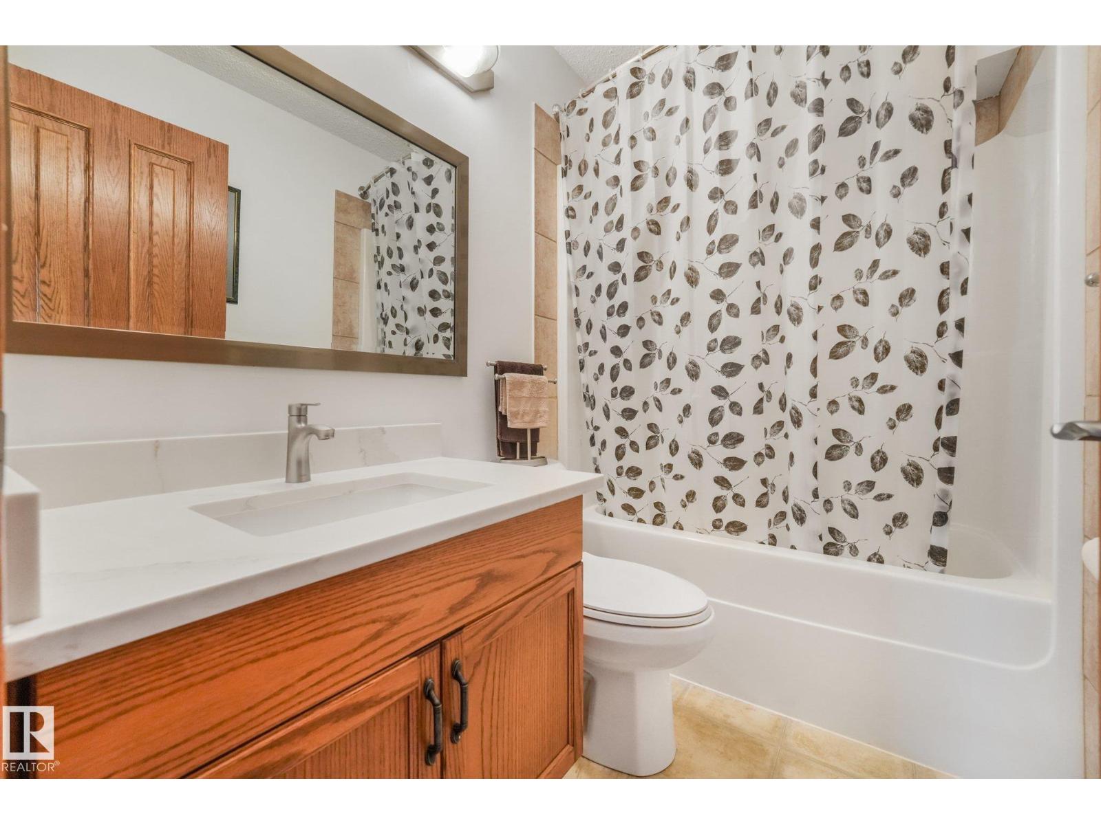 16512 87 ST NW