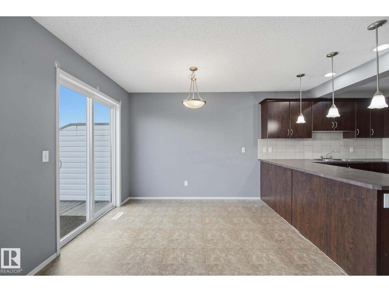 15 RED CANYON WY
