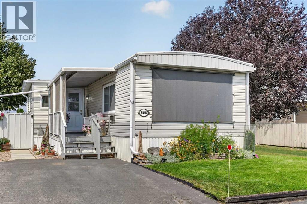 96a, 2300 13 Street N, Lethbridge, Alberta  T1H 4E8 - Photo 1 - A2340188