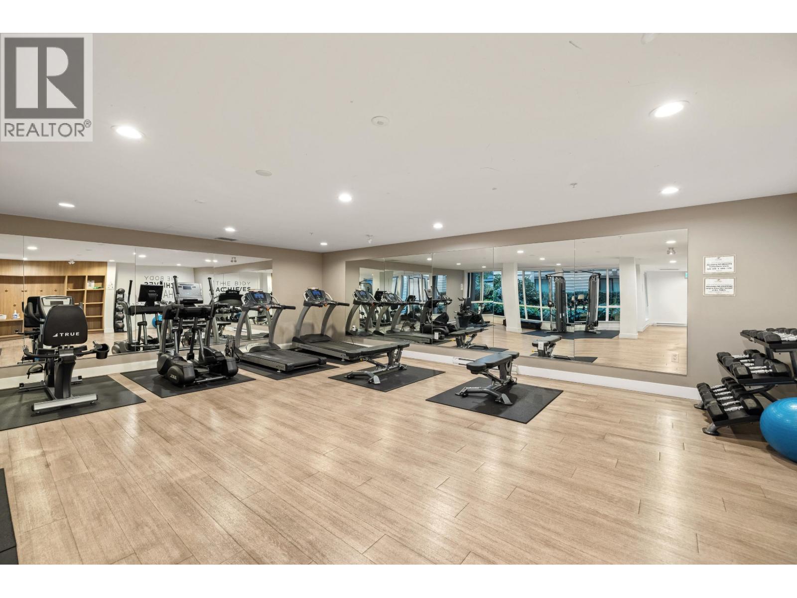 617 7588 16TH STREET