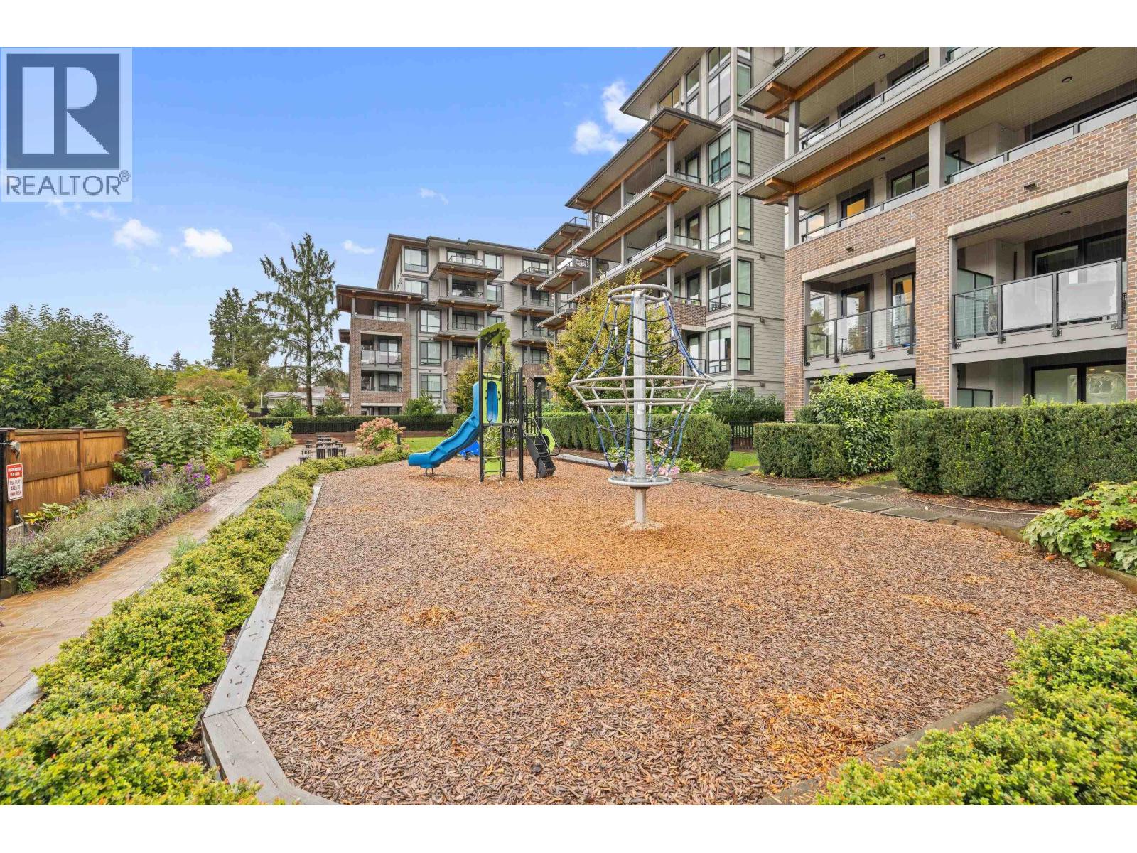 617 7588 16TH STREET