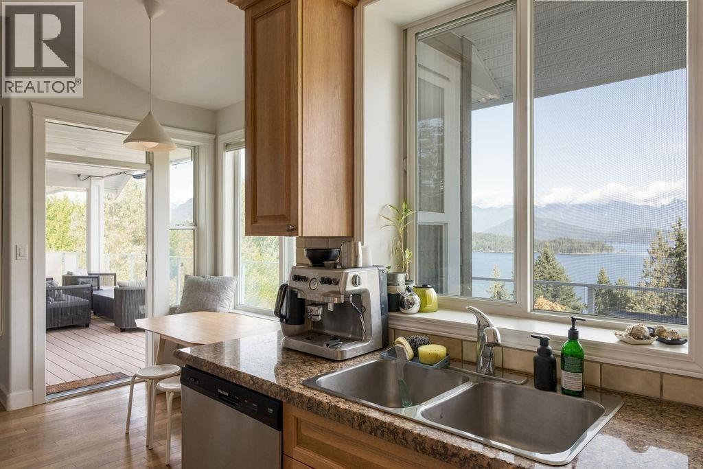 1208 St Andrews Road, Gibsons, British Columbia  V0N 1V1 - Photo 14 - R3170945