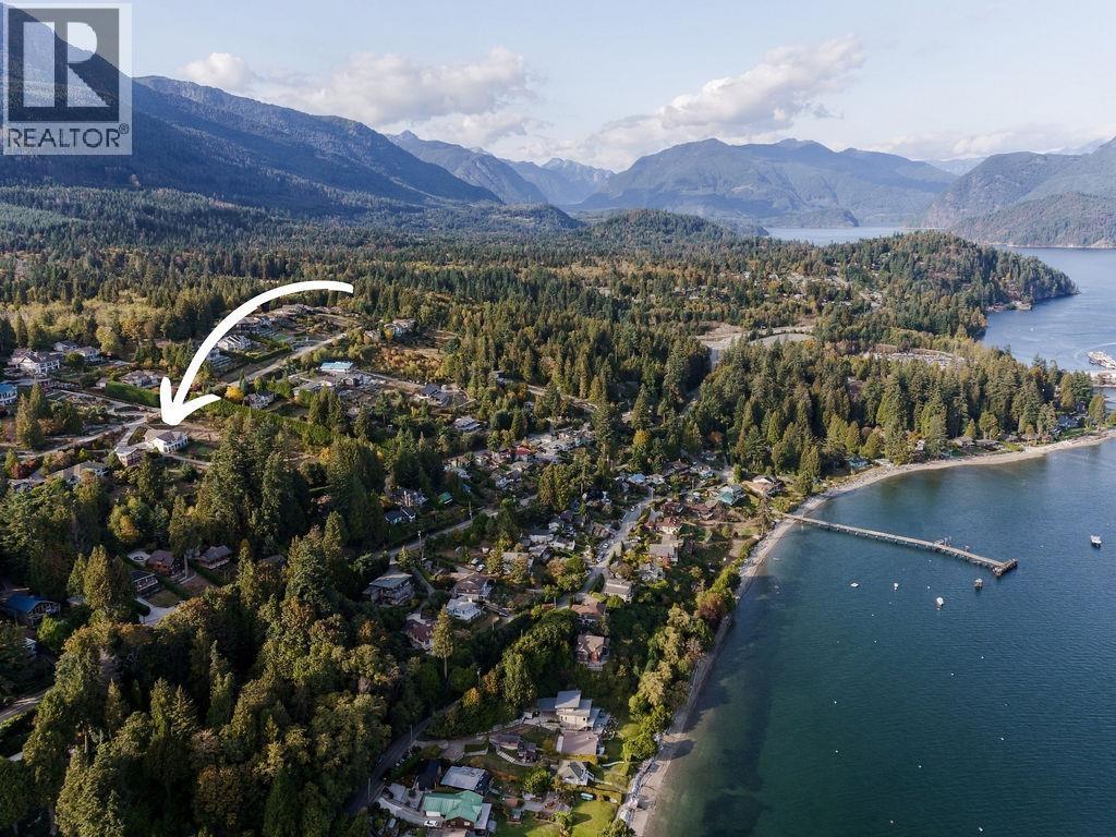 1208 St Andrews Road, Gibsons, British Columbia  V0N 1V1 - Photo 3 - R3170945