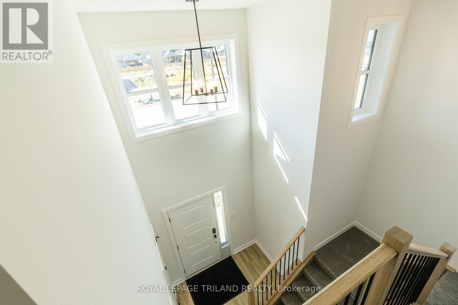 18 Hawks Gate, Central Elgin, Ontario  N5R 0R2 - Photo 11 - X13593762