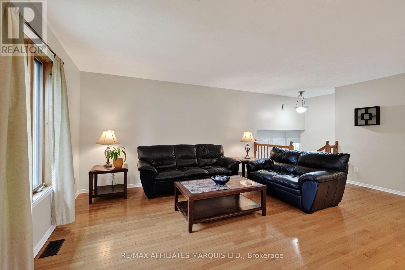 828 Chelsea Crescent, Cornwall, Ontario K6H 6Y7 - Photo 5 - X13844142