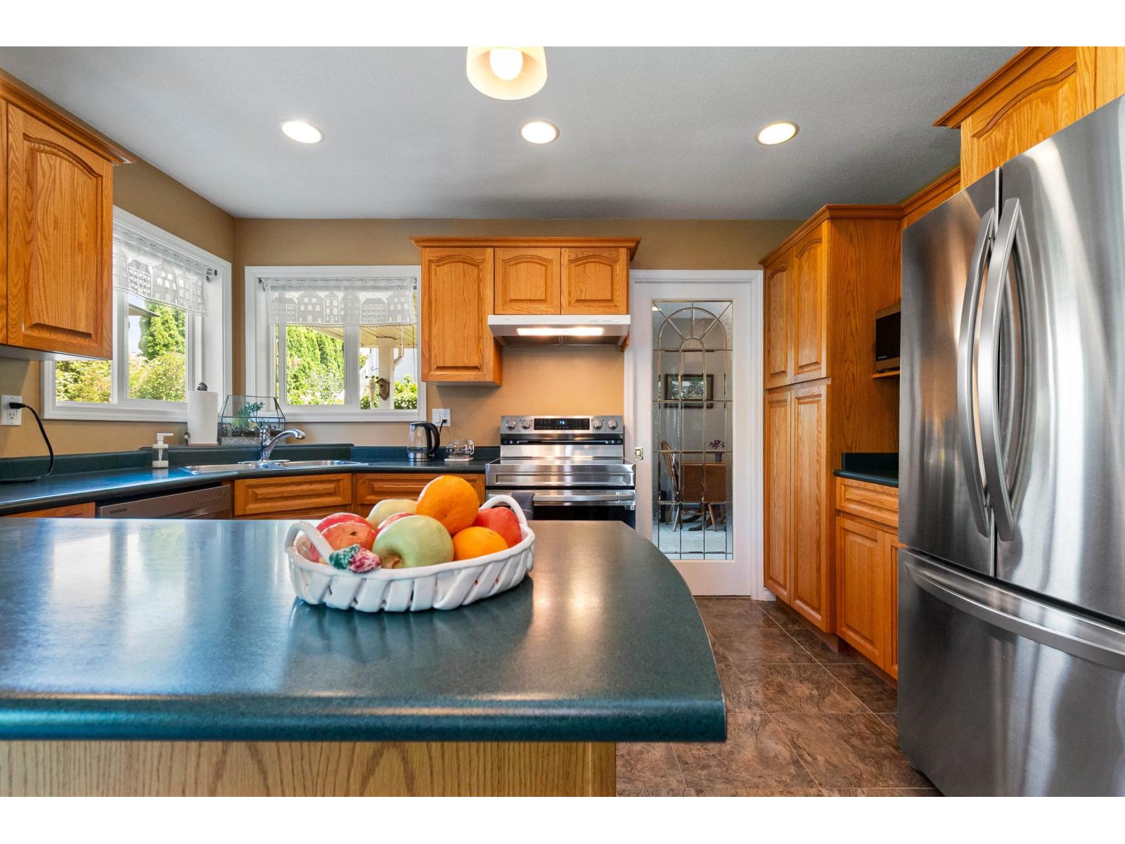 10027 MERRITT DRIVE|Fairfield Island