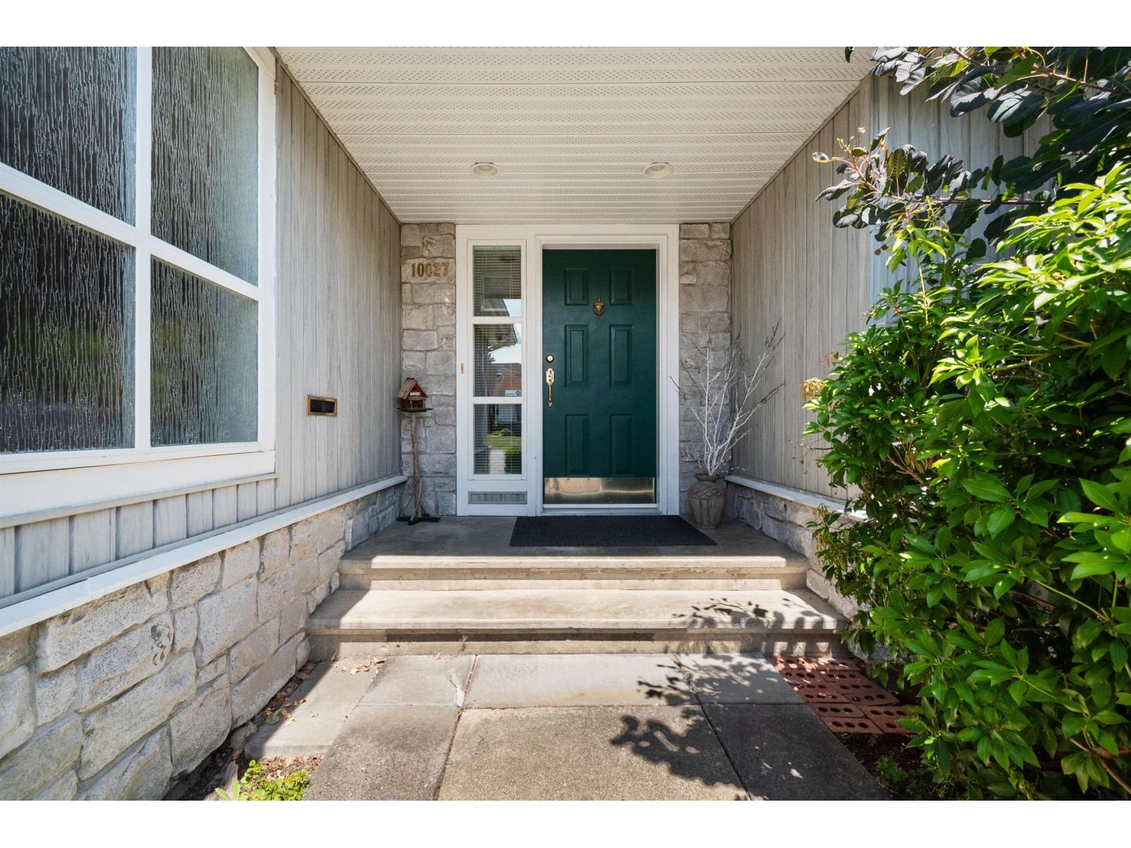10027 MERRITT DRIVE|Fairfield Island