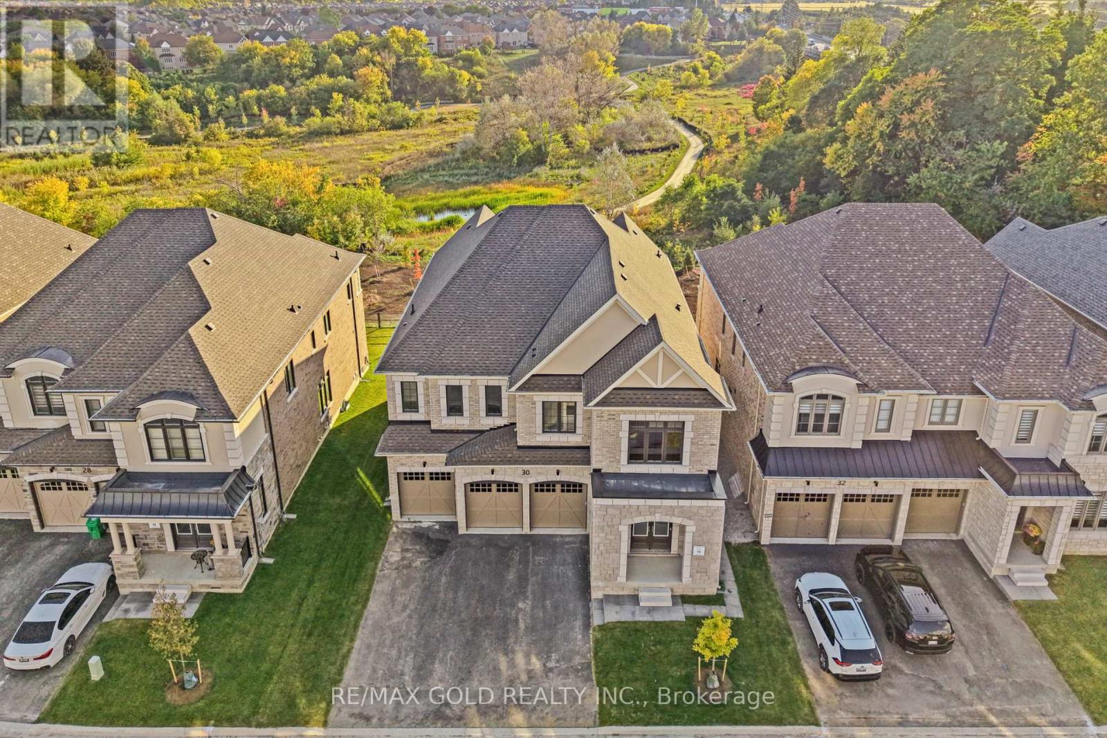 30 Mosswood Trail, Brampton, Ontario  L6P 4E7 - Photo 3 - W13833142