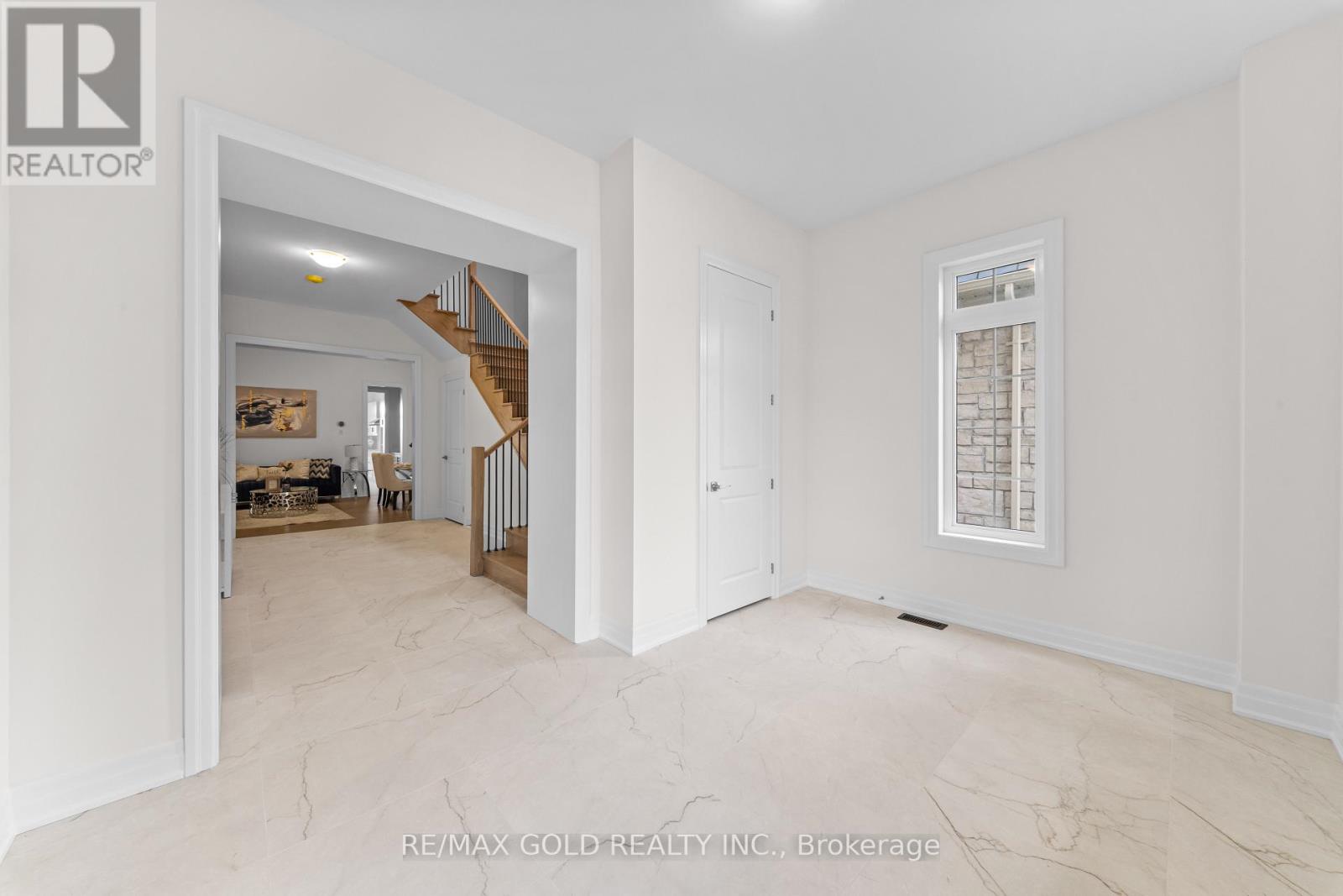 30 Mosswood Trail, Brampton, Ontario  L6P 4E7 - Photo 6 - W13833142
