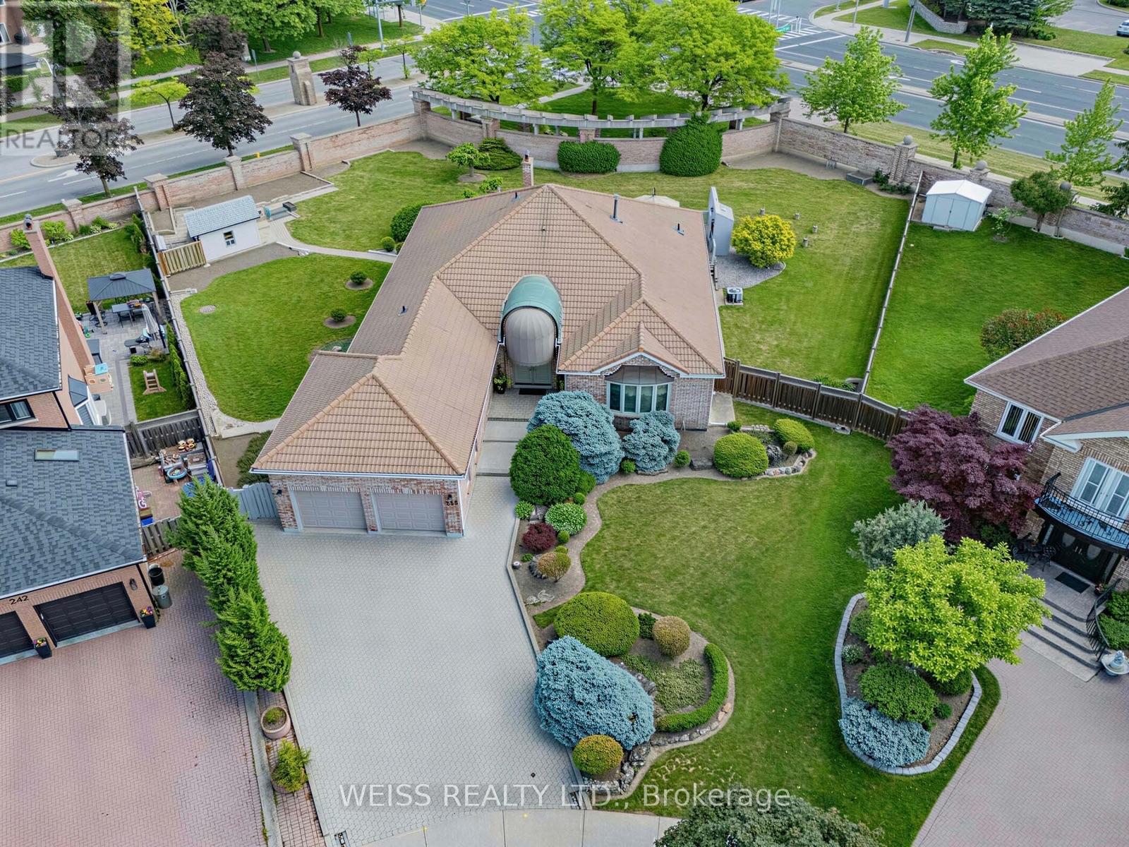 238 Bourbon Street, Vaughan, Ontario  L4L 6Z2 - Photo 2 - N13844022