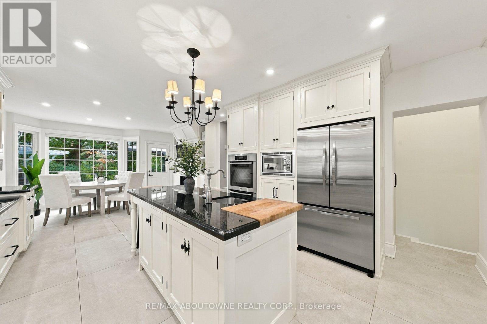 426 Trafalgar Road, Oakville, Ontario  L6J 3H7 - Photo 12 - W13843702