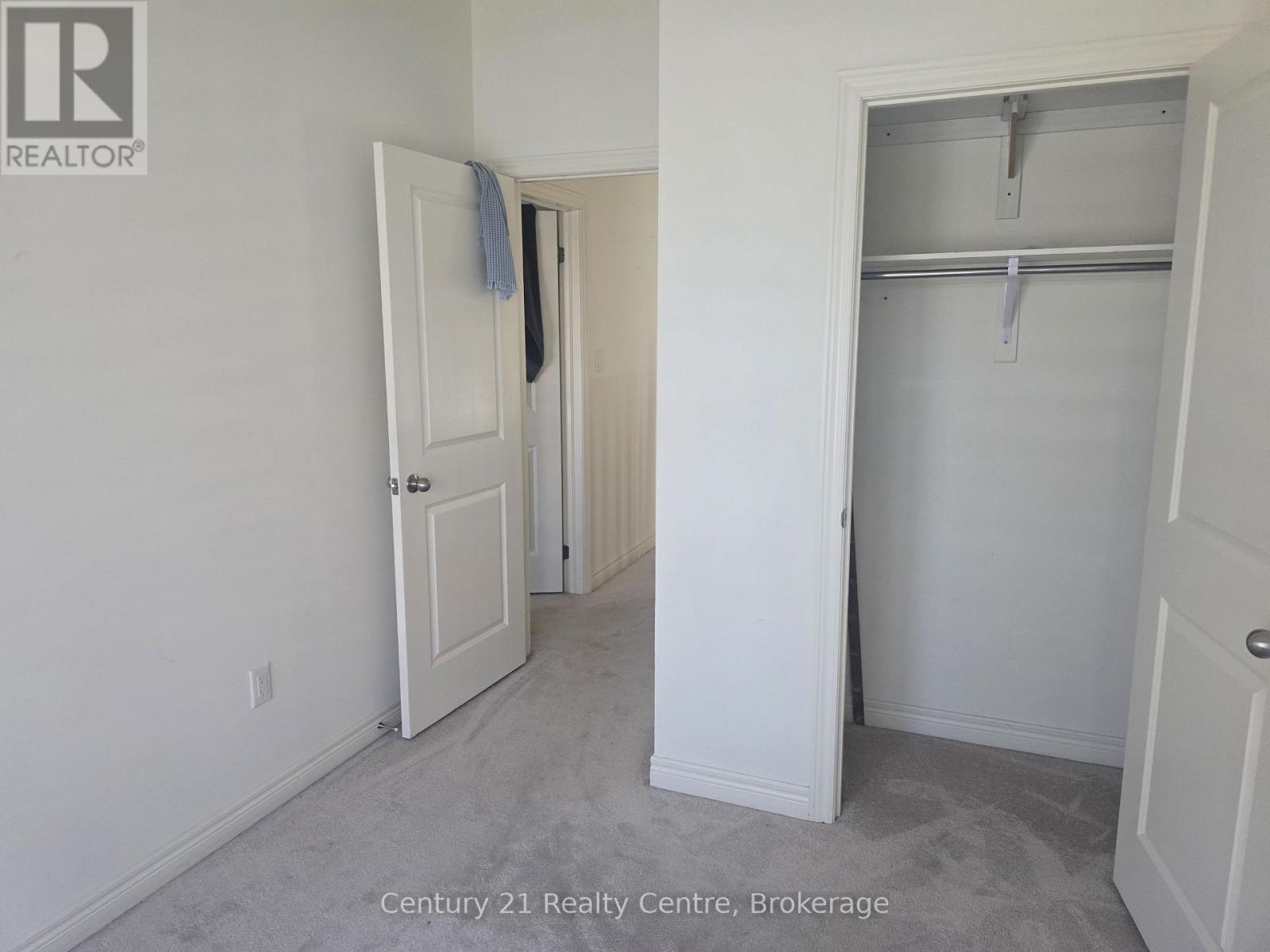 204 Fruitvale Circle, Brampton, Ontario  L7A 5C4 - Photo 5 - W13844066