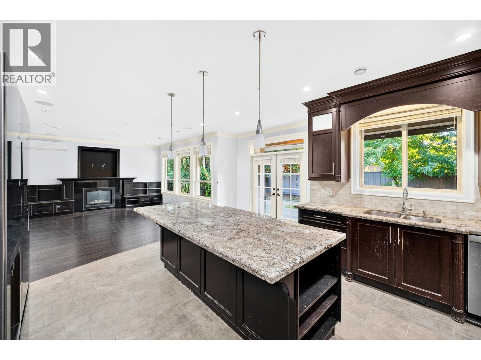 7440 Kraft Crescent, Burnaby, British Columbia  V5A 1Z5 - Photo 12 - R3138867