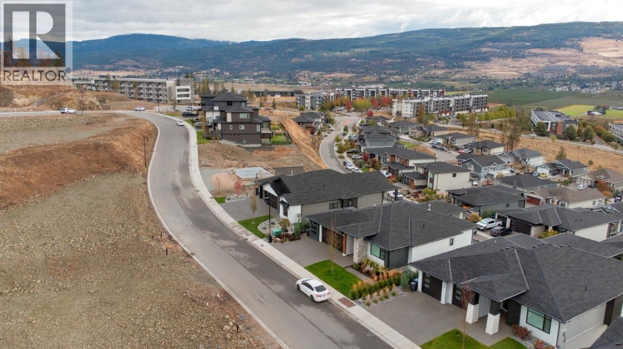 749 Carleton Street, Kelowna, British Columbia  V1V 0A8 - Photo 12 - 10402309