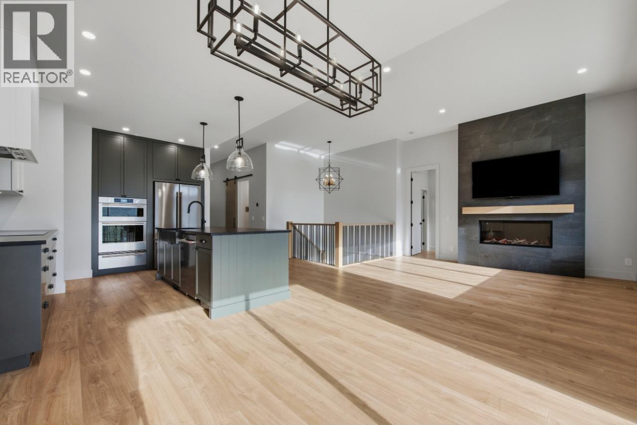 749 Carleton Street, Kelowna, British Columbia  V1V 0A8 - Photo 28 - 10402309