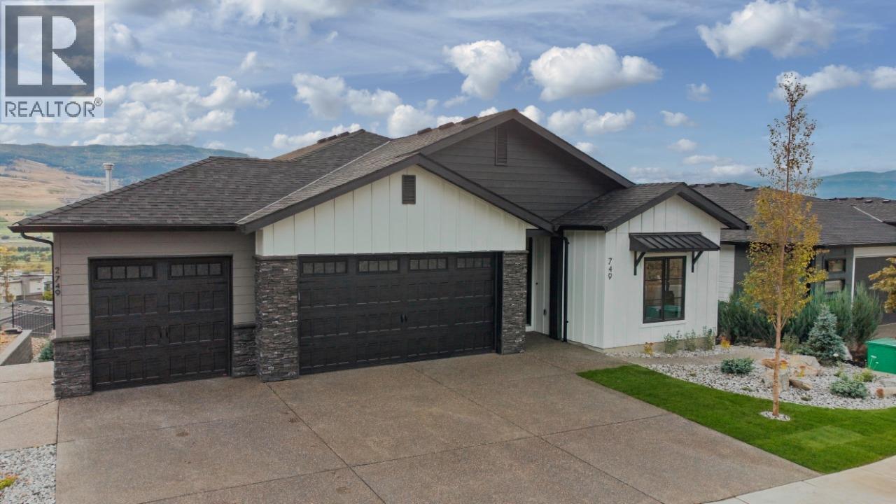 749 Carleton Street, Kelowna, British Columbia  V1V 0A8 - Photo 3 - 10402309