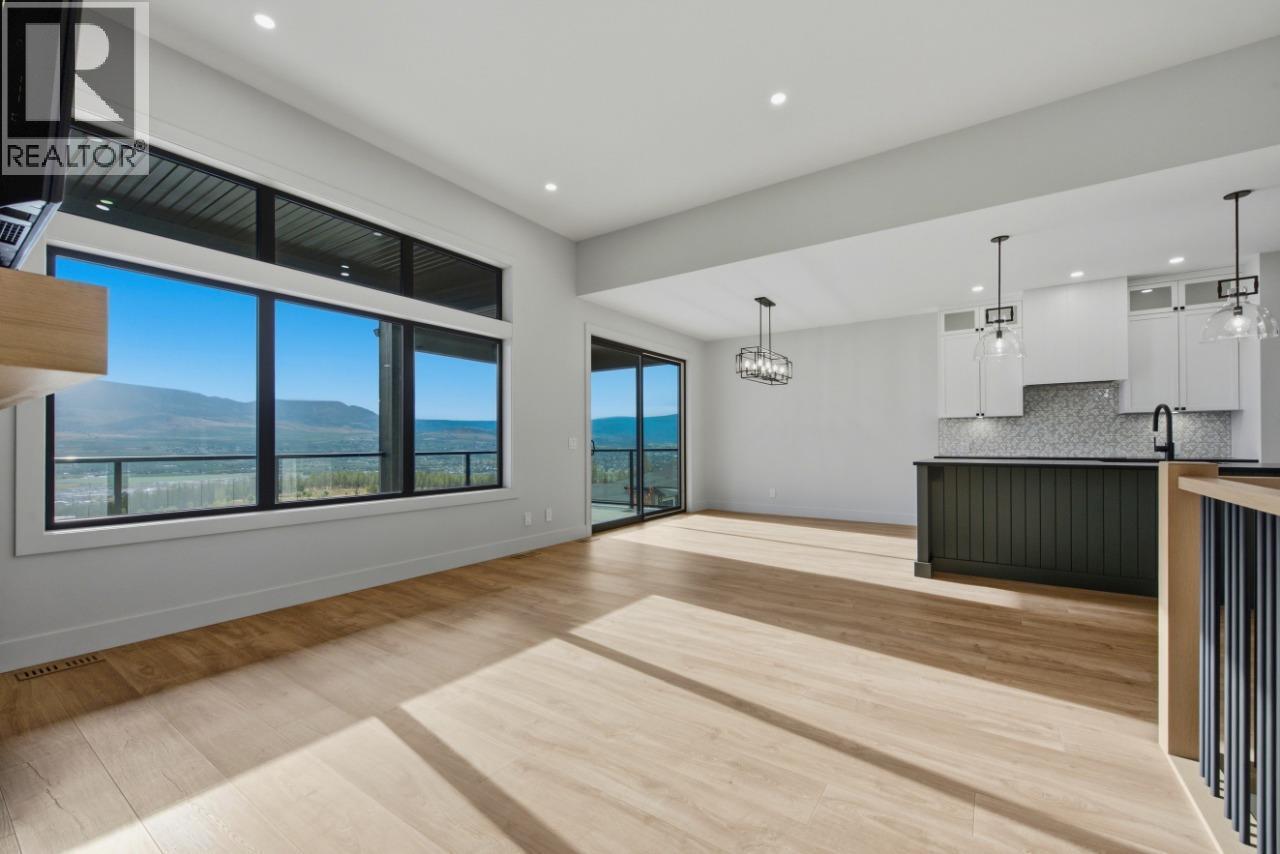 749 Carleton Street, Kelowna, British Columbia  V1V 0A8 - Photo 30 - 10402309